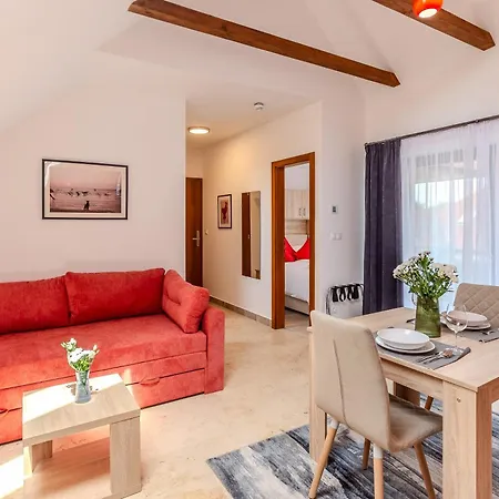 Appartamento Fueloep Panzio Near Balaton