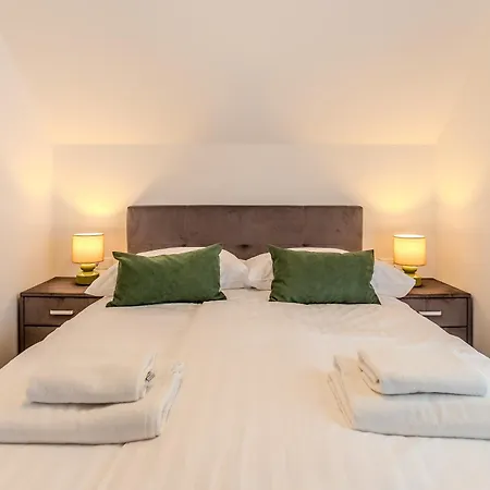 Appartamento Fueloep Panzio Near Balaton *