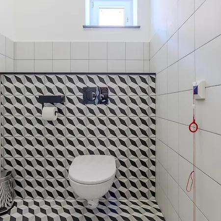 Fueloep Panzio Near Balaton Apartman *