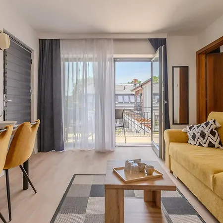 Apartman Fülöp Panzió Near Balaton Révfülöp
