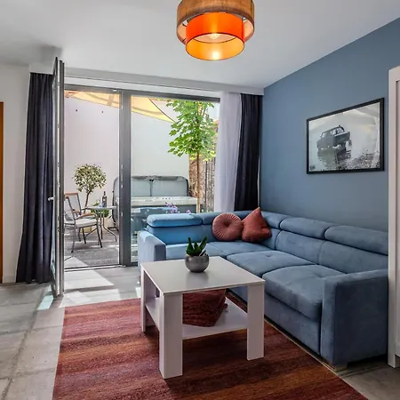 Apartamento Fülöp Panzió Near Balaton *