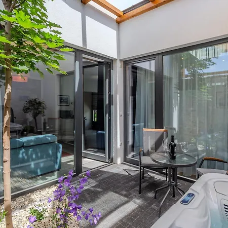 Apartman Fülöp Panzió Near Balaton *