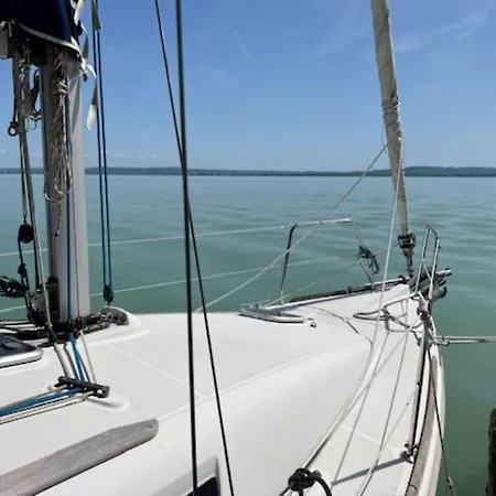 Fülöp Panzió Near Balaton Révfülöp