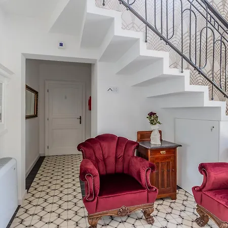 Fülöp Panzió Near Balaton Apartman