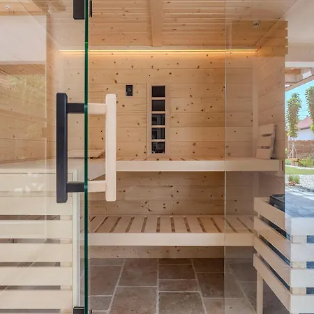 Fülöp Panzió Near Balaton