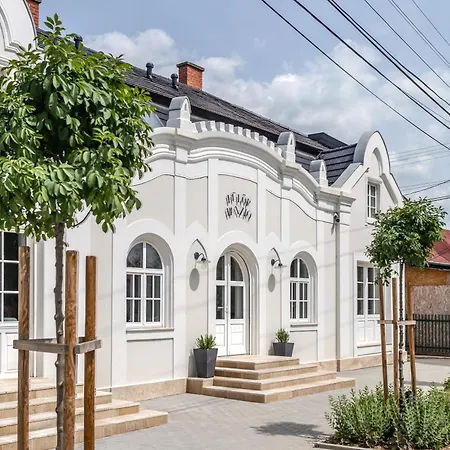 Διαμέρισμα Fueloep Panzio Near Balaton