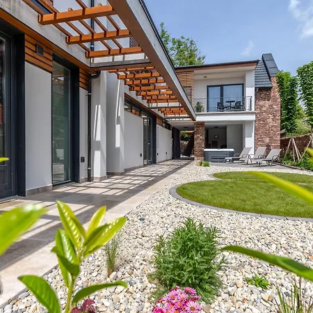 Fueloep Panzio Near Balaton Διαμέρισμα