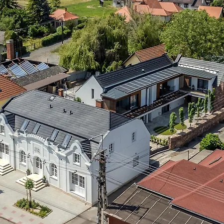 Appartamento Fueloep Panzio Near Balaton *