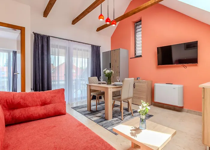 Apartment Fueloep Panzio Near Balaton