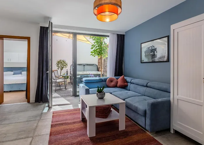 Apartment Fueloep Panzio Near Balaton *