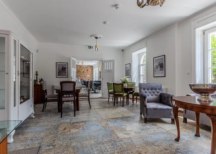 Fueloep Panzio Near Balaton Apartment Révfülöp