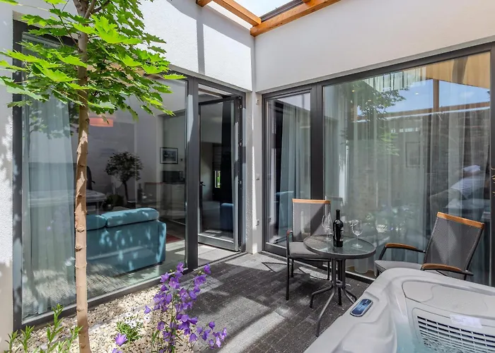 Apartment Fueloep Panzio Near Balaton *