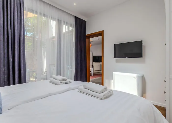 Fueloep Panzio Near Balaton *