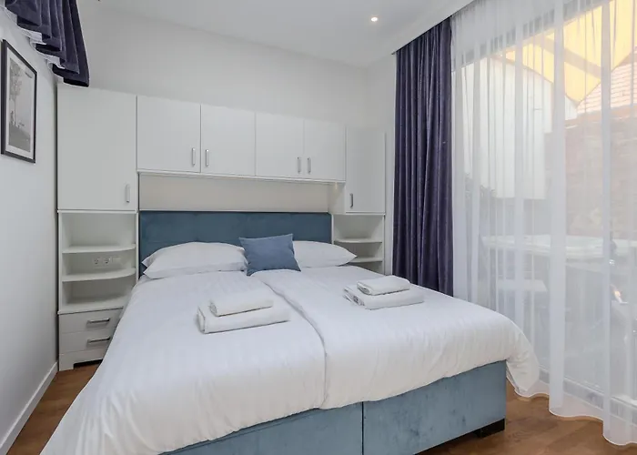 Fueloep Panzio Near Balaton Apartment *