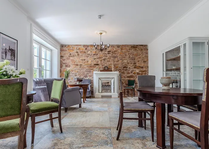 Fueloep Panzio Near Balaton * Révfülöp