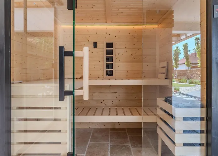 Fueloep Panzio Near Balaton