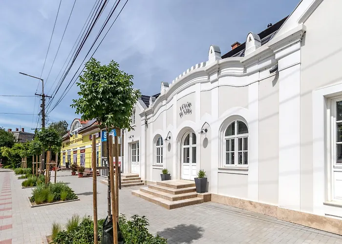 Fueloep Panzio Near Balaton