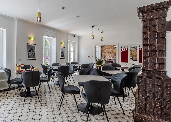 Fueloep Panzio Near Balaton Apartment